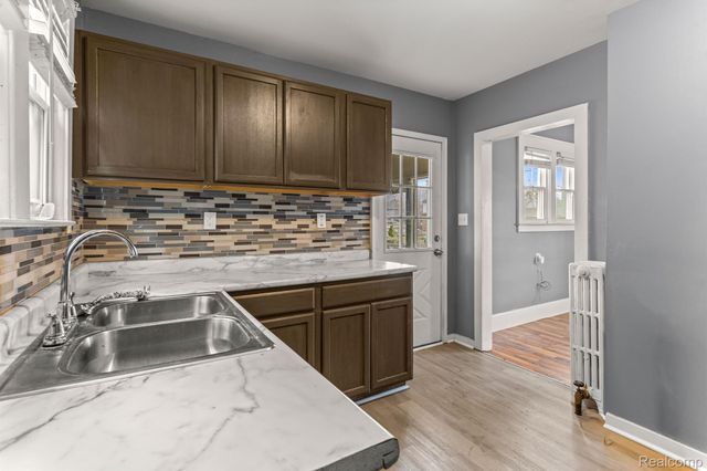 63 ELM Street, River Rouge, MI 48218