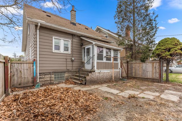 63 ELM Street, River Rouge, MI 48218