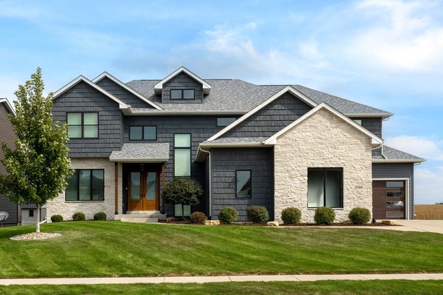 5765 Pigeon Creek Road, Bettendorf, IA 52722