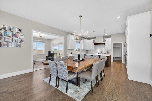 5765 Pigeon Creek Road, Bettendorf, IA 52722