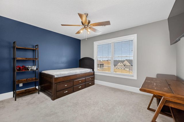 5765 Pigeon Creek Road, Bettendorf, IA 52722