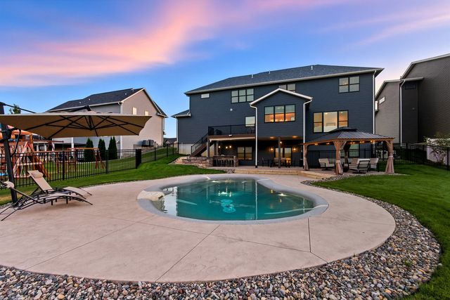 5765 Pigeon Creek Road, Bettendorf, IA 52722