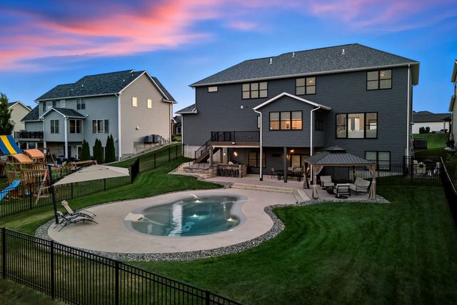 5765 Pigeon Creek Road, Bettendorf, IA 52722