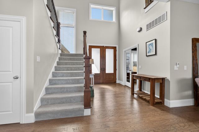 5765 Pigeon Creek Road, Bettendorf, IA 52722