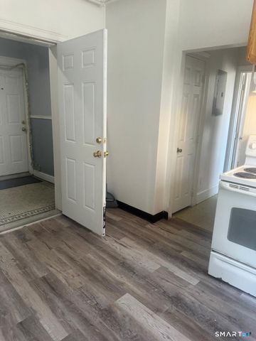182 Hewitt Street, Bridgeport, CT 06607