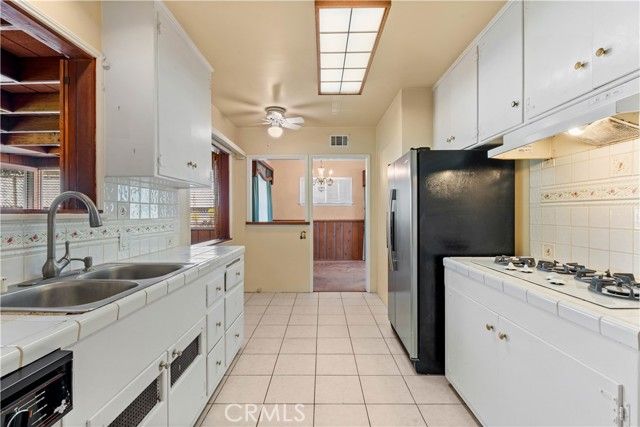 5218 Veronica St, Los Angeles, CA 90008