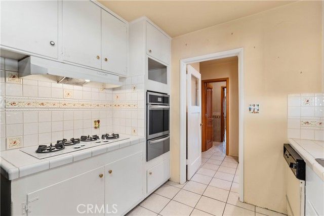 5218 Veronica St, Los Angeles, CA 90008