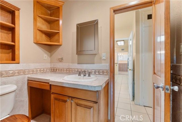 5218 Veronica St, Los Angeles, CA 90008