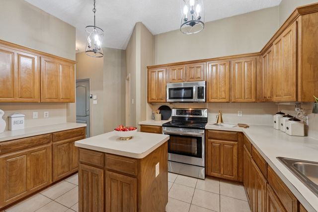 8117 Jolie Drive, Fort Worth, TX 76137