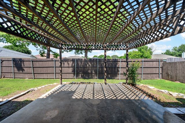 8117 Jolie Drive, Fort Worth, TX 76137