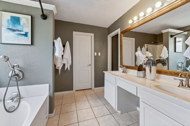 8117 Jolie Drive, Fort Worth, TX 76137