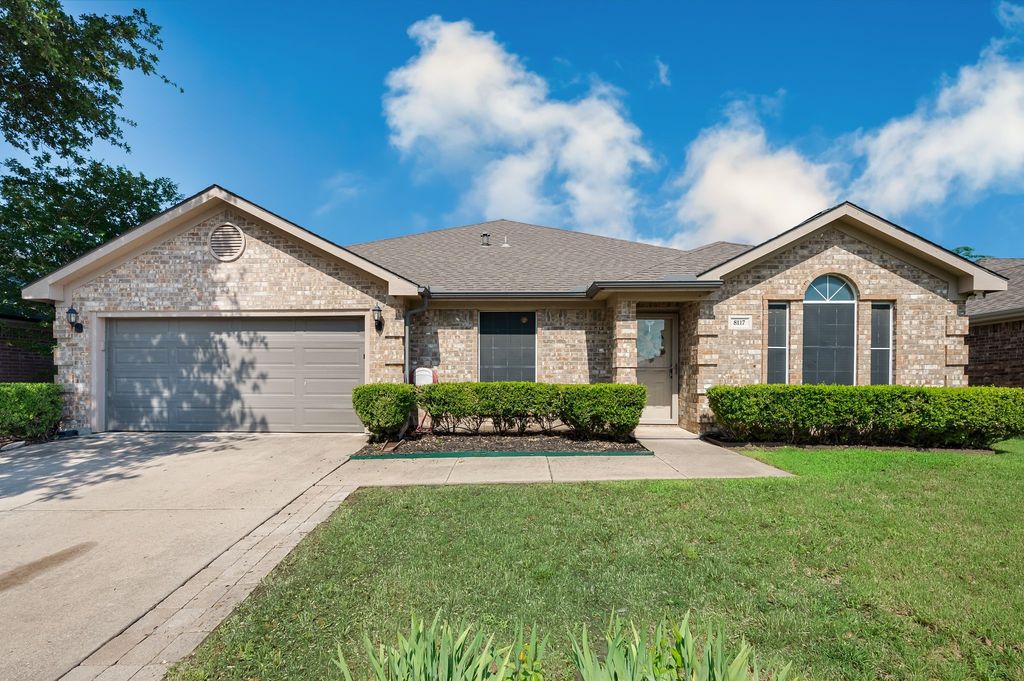 8117 Jolie Drive, Fort Worth, TX 76137