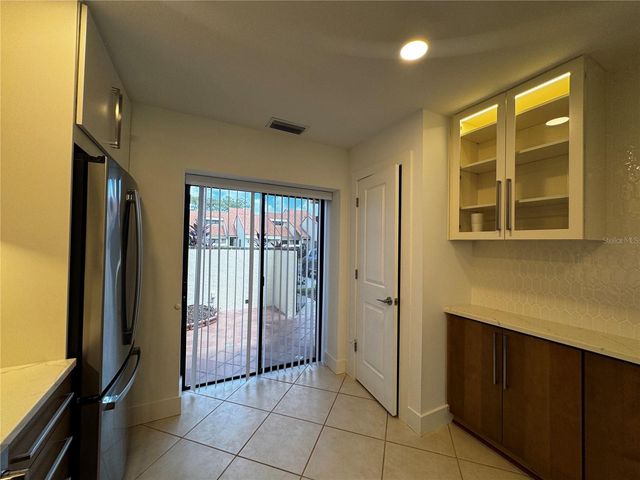 5312 HUNTINGWOOD COURT 39, Sarasota, FL 34235
