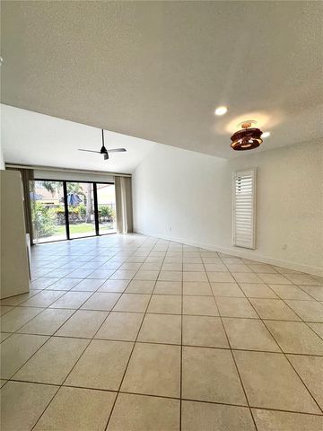 5312 HUNTINGWOOD COURT 39, Sarasota, FL 34235