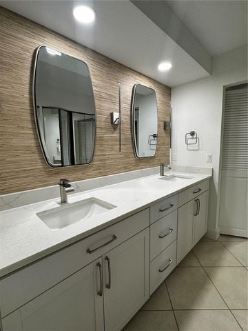 5312 HUNTINGWOOD COURT 39, Sarasota, FL 34235