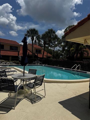 5312 HUNTINGWOOD COURT 39, Sarasota, FL 34235