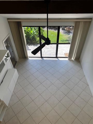5312 HUNTINGWOOD COURT 39, Sarasota, FL 34235