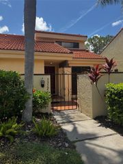 5312 HUNTINGWOOD COURT 39, Sarasota, FL 34235