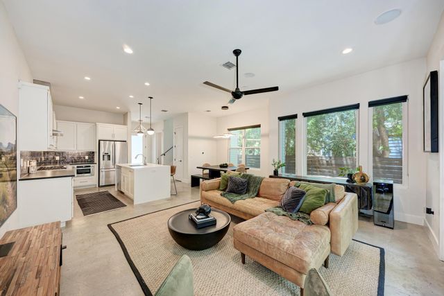 918 Cardinal LN A, Austin, TX 78704