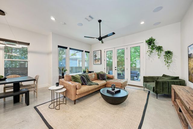 918 Cardinal LN A, Austin, TX 78704