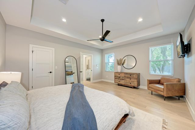 918 Cardinal LN A, Austin, TX 78704