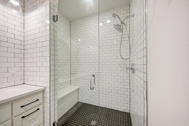 918 Cardinal LN A, Austin, TX 78704