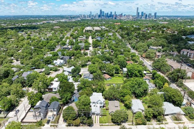 918 Cardinal LN A, Austin, TX 78704