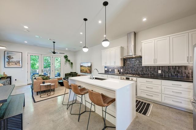 918 Cardinal LN A, Austin, TX 78704