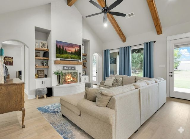 650 Winkler Way, Springtown, TX 76082