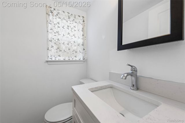 29687 Boewe Drive, Warren, MI 48092