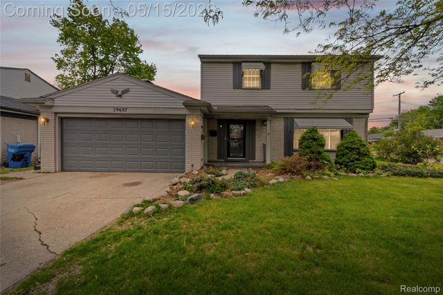 29687 Boewe Drive, Warren, MI 48092