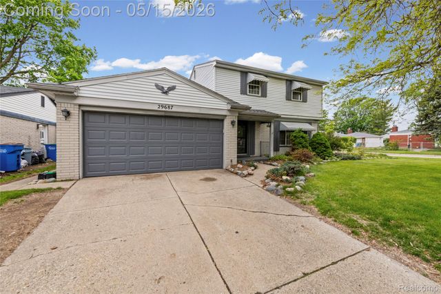 29687 Boewe Drive, Warren, MI 48092
