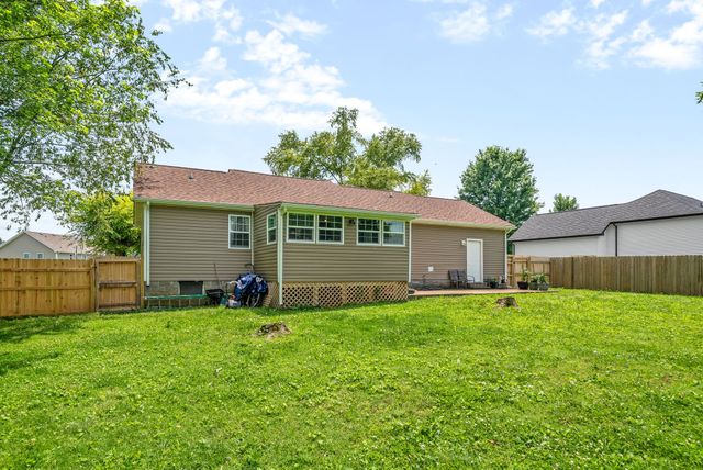 1055 Meshaw Trl, Clarksville, TN 37040