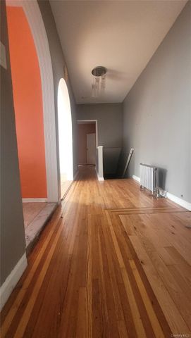 2924 Yates Avenue, Bronx, NY 10469