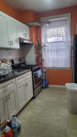 2924 Yates Avenue, Bronx, NY 10469