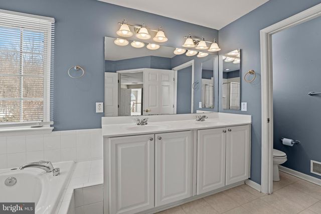 7756 SENECA RIDGE DR, York, PA 17403