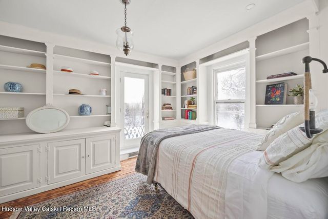 33 Broad Street, Kinderhook, NY 12106