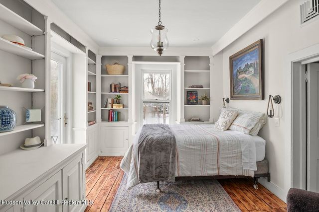 33 Broad Street, Kinderhook, NY 12106