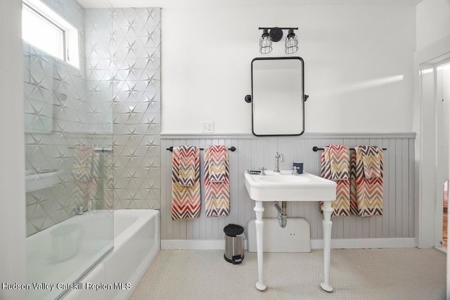 33 Broad Street, Kinderhook, NY 12106