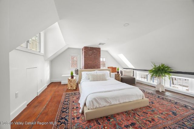 33 Broad Street, Kinderhook, NY 12106