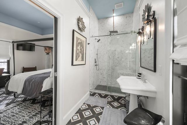 33 Broad Street, Kinderhook, NY 12106