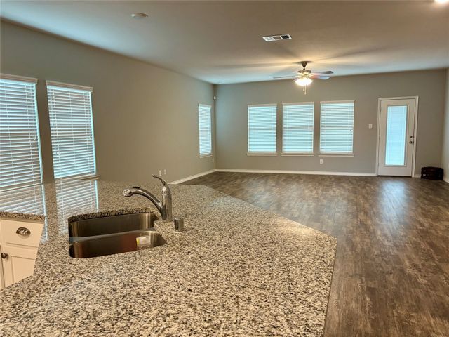 3229 Honeycomb Way, Royse City, TX 75189