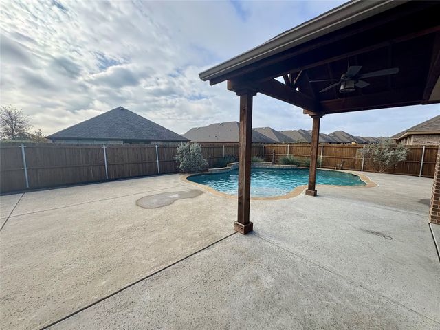 3229 Honeycomb Way, Royse City, TX 75189