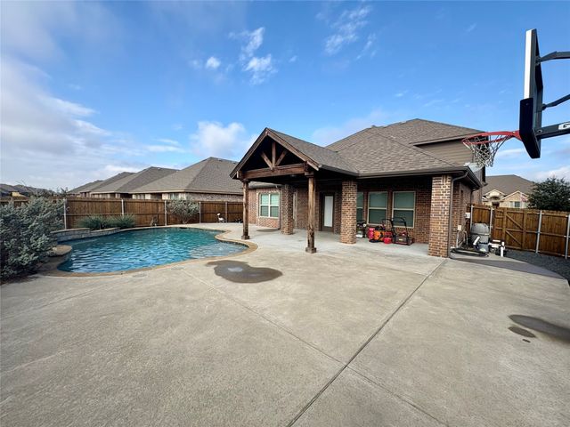 3229 Honeycomb Way, Royse City, TX 75189