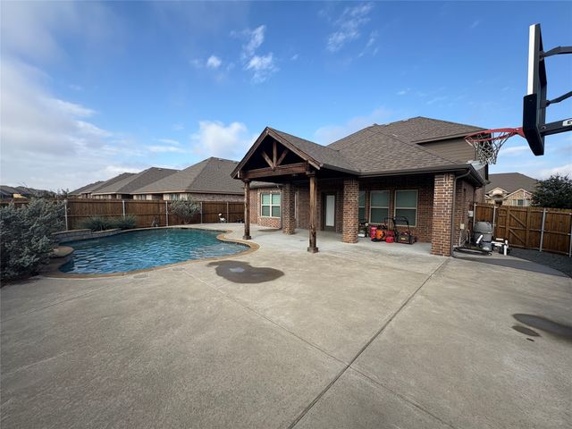 3229 Honeycomb Way, Royse City, TX 75189