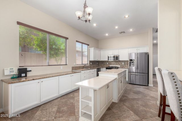 18174 W WIND SONG Avenue, Goodyear, AZ 85338