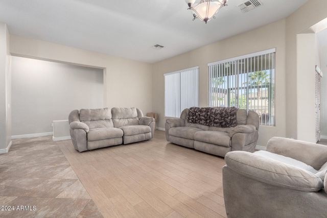 18174 W WIND SONG Avenue, Goodyear, AZ 85338