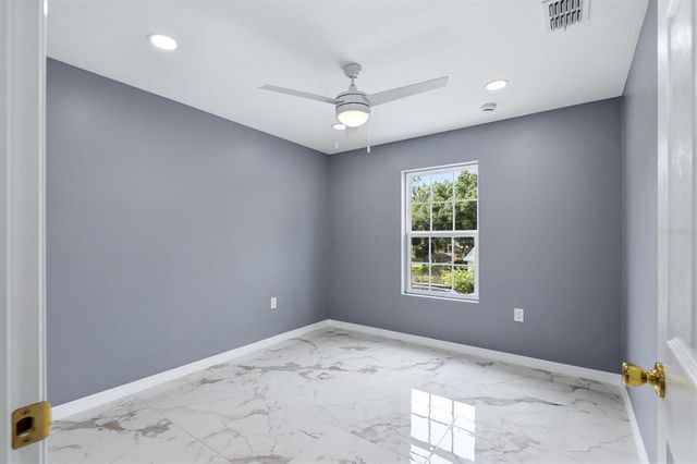 1615 31ST AVENUE E, Bradenton, FL 34208