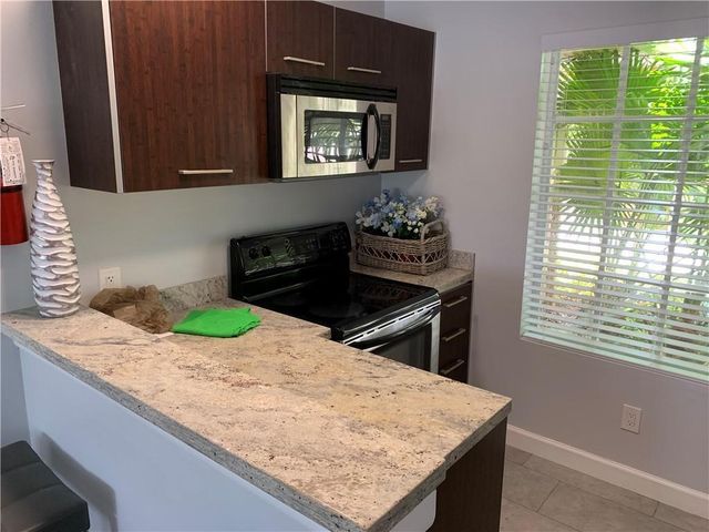 755 NW 92nd Ave, Plantation, FL 33324