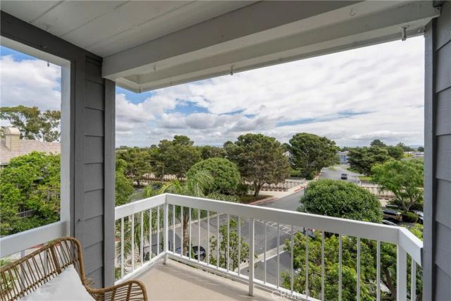 20301 Bluffside Circle 315, Huntington Beach, CA 92646